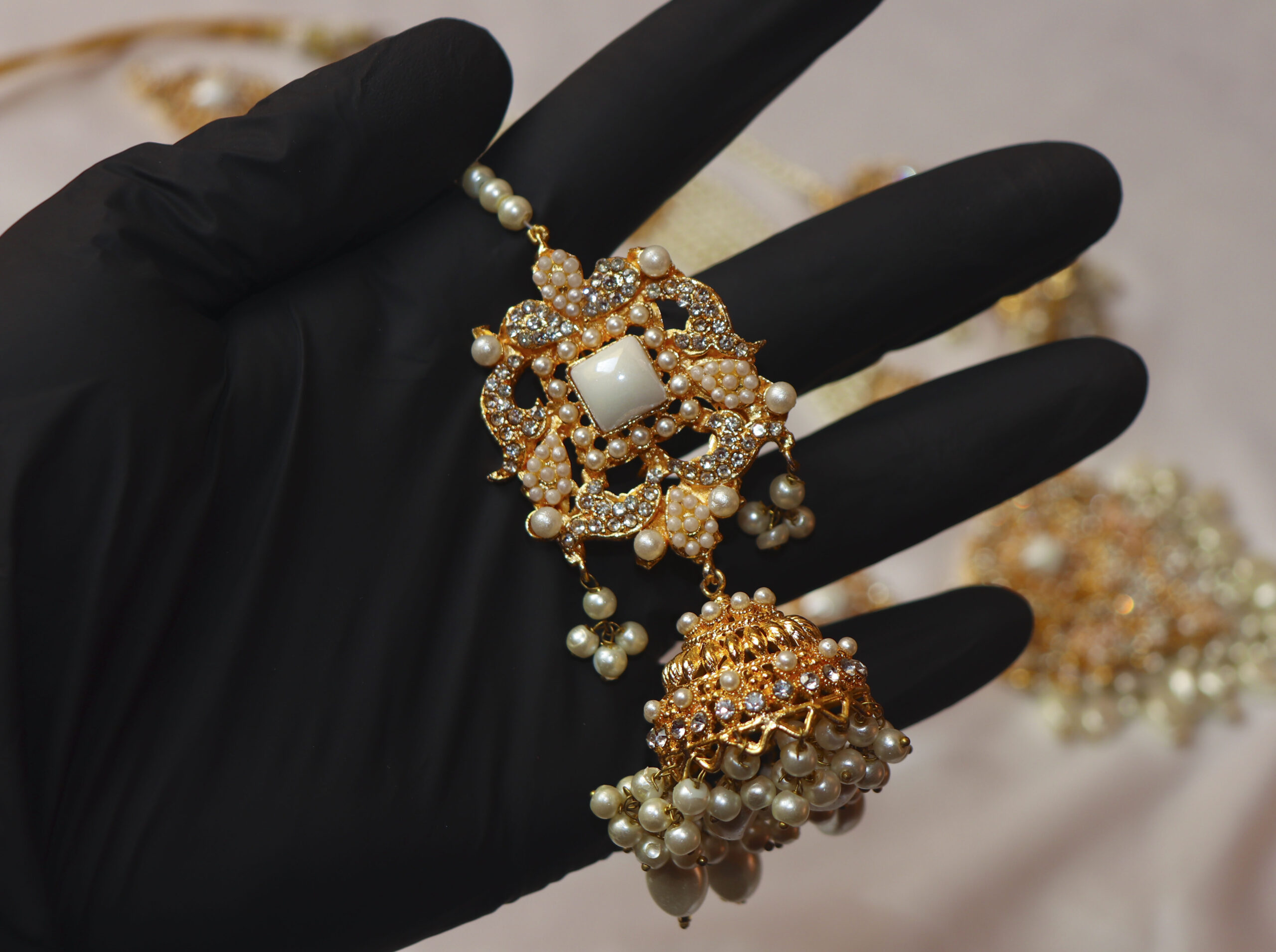 💖 The Rose Gold & Pearl Dream: A Bridal Spectacle