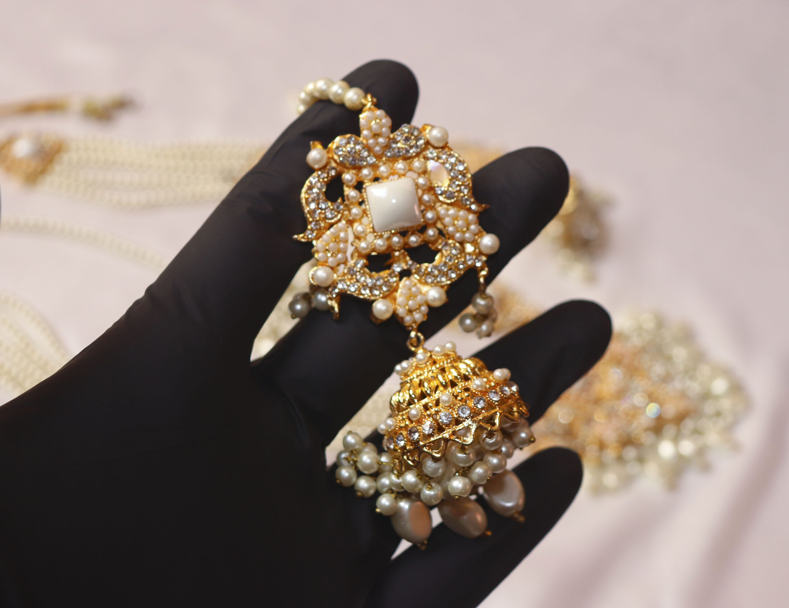 💖 The Rose Gold & Pearl Dream: A Bridal Spectacle